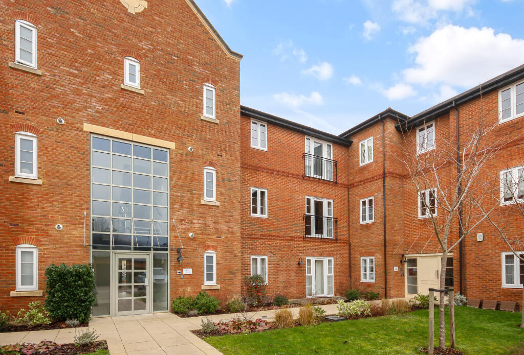 Main image of property: Warfield, Bracknell, RG42