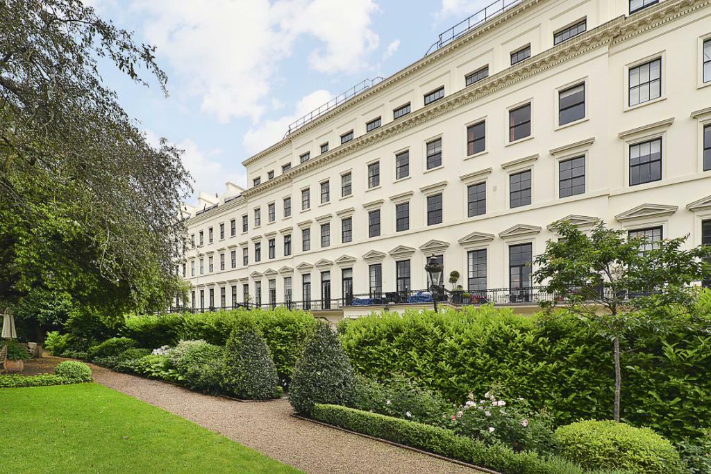 Not Specified to rent on Hyde Park Gardens, Hyde Park