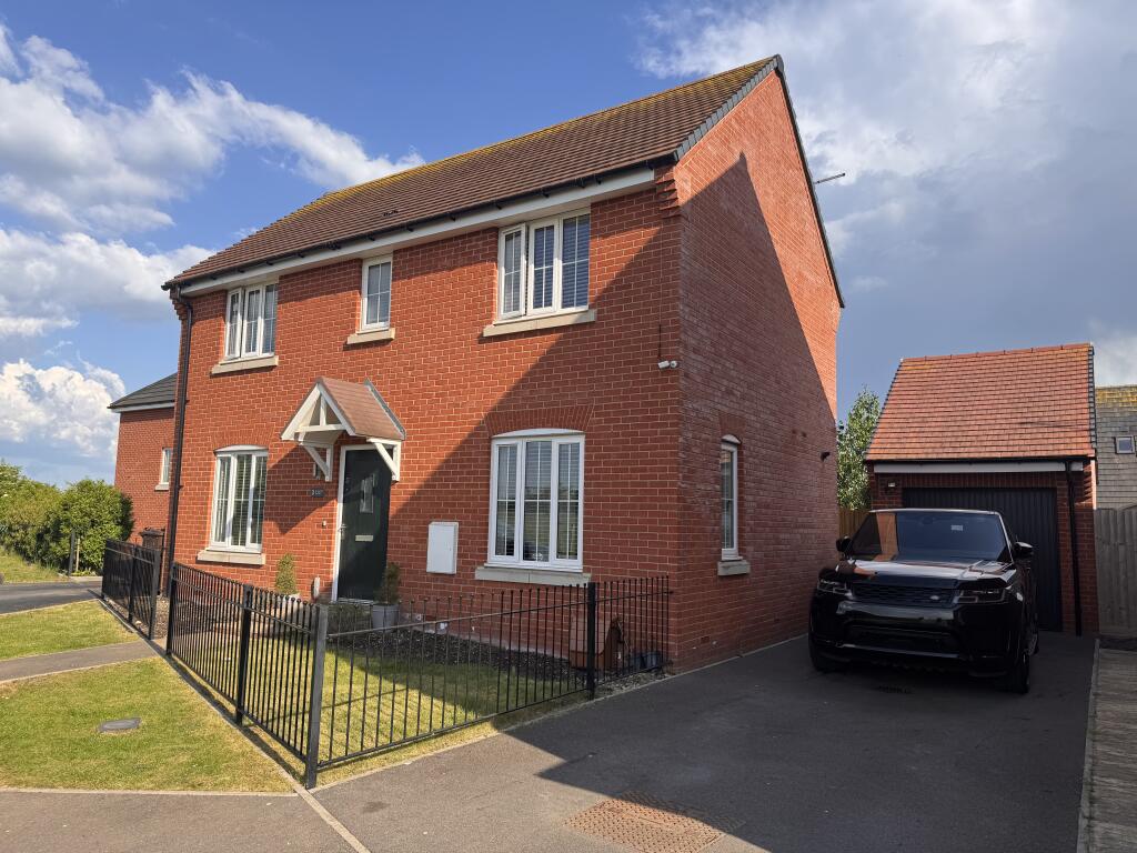 Main image of property: Berryfields, HP18 0WB