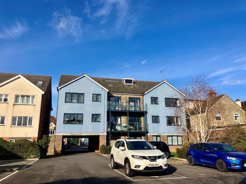 Main image of property: Hatfield Road, St. Albans, Hertfordshire, AL1 4UN