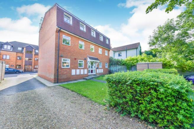 Main image of property: College Road, St. Albans, AL1 5NX