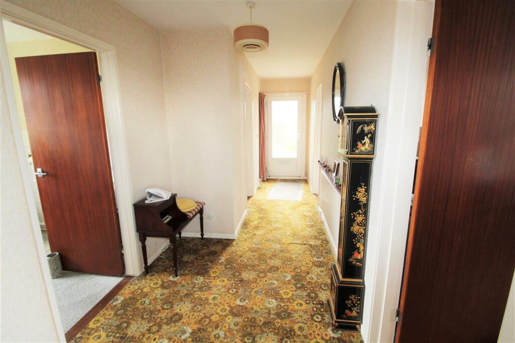 3 bedroom detached bungalow for sale in Paddock Close, Ropsley