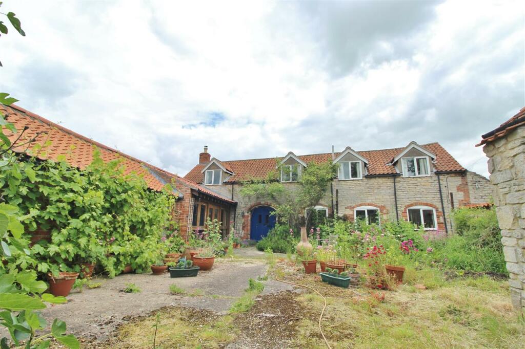 4 bedroom barn conversion for sale in Manor Farm Barn, New England Road