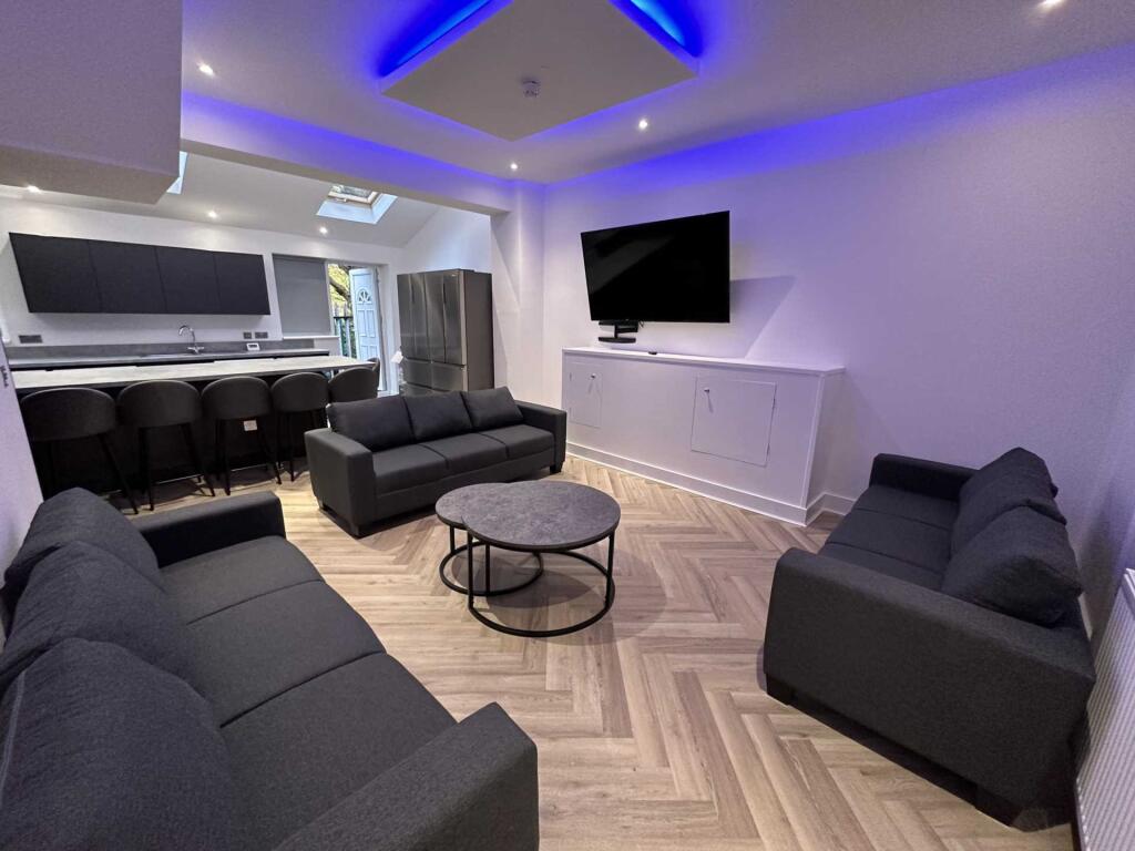 Main image of property: 2 Albion Road, Manchester