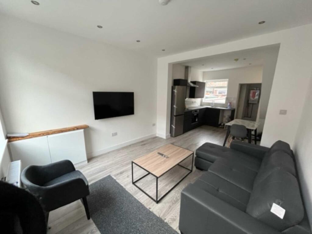 Main image of property: Thorn Grove, Manchester