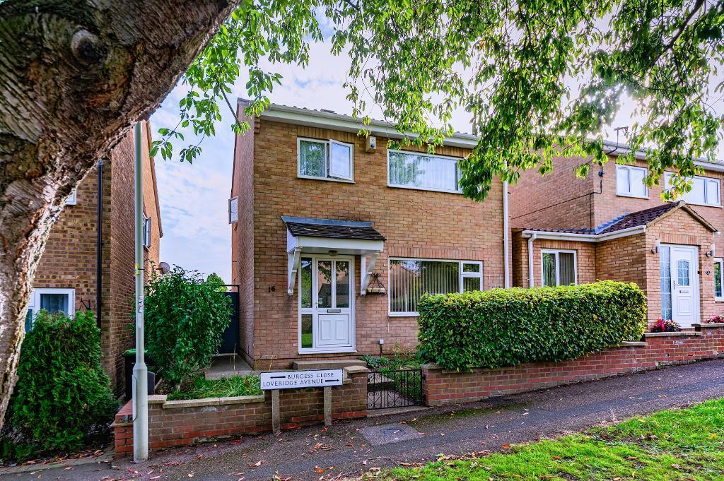 3 bedroom detached house for sale in Loveridge Avenue, Kempston, Beds, MK42 8SE, MK42