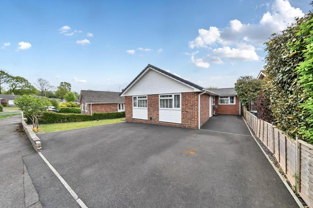 Main image of property: Cedar Crescent, Horndean, Waterlooville
