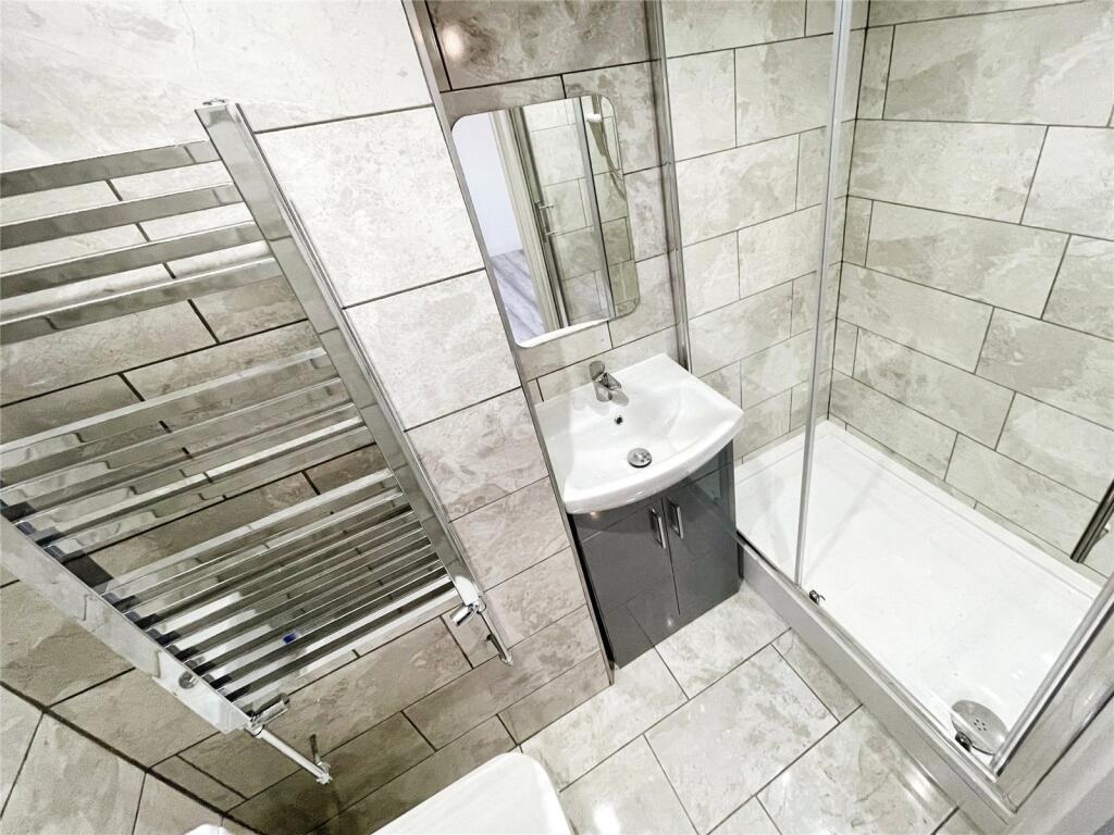 Main image of property: Penwell Fold, Oldham, Greater Manchester, OL1