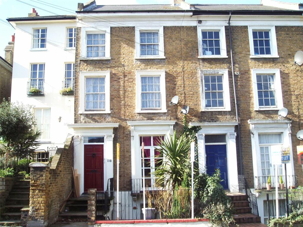 1 bedroom flat for rent in Windmill Street, Gravesend, Kent, DA12