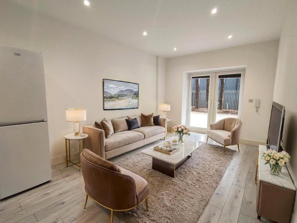 Main image of property: Alton Mews, Aylesbury, Buckinghamshire, HP19