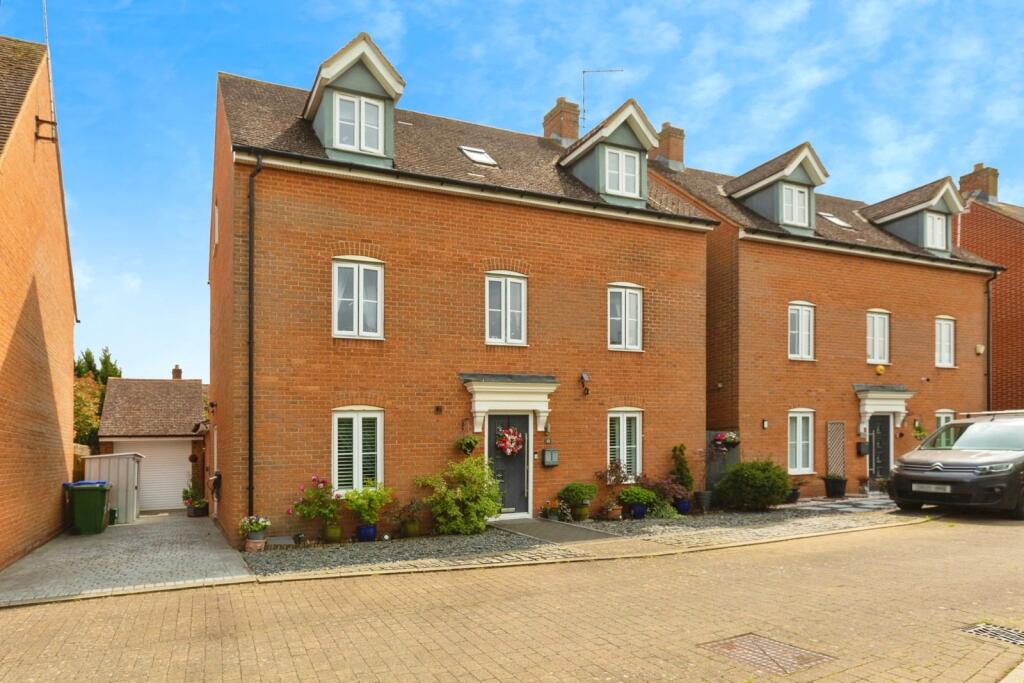 Main image of property: Tortoiseshell Road, AYLESBURY, Buckinghamshire, HP19