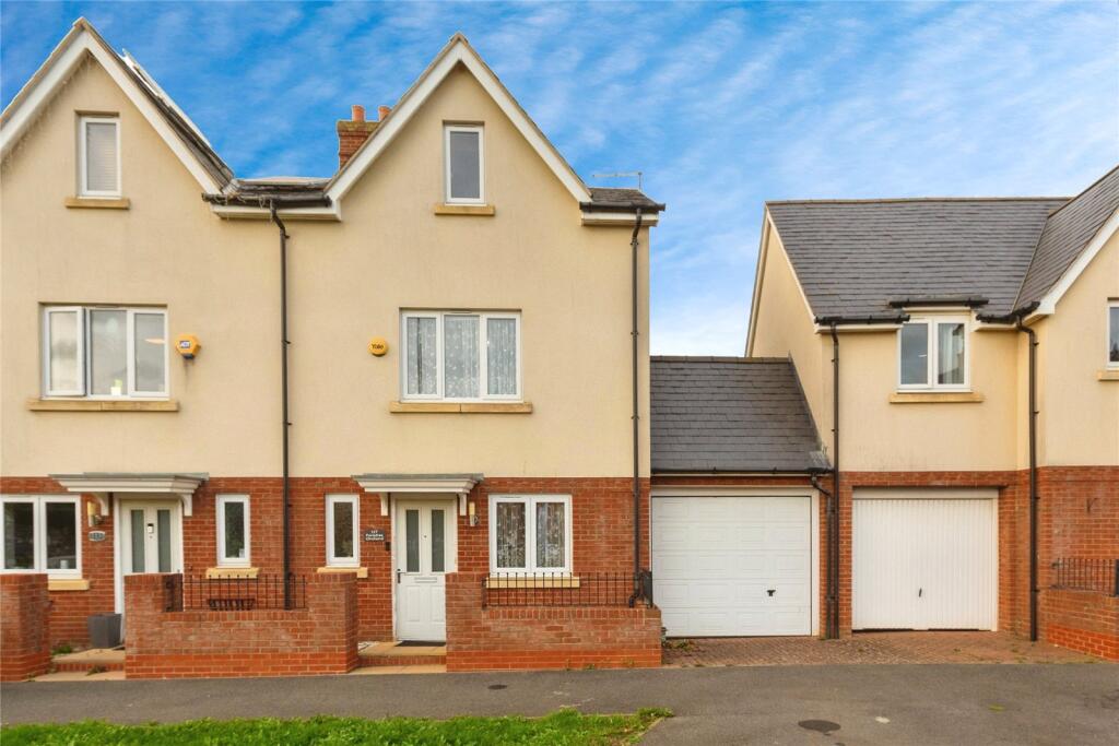 Main image of property: Paradise Orchard, Aylesbury, HP18