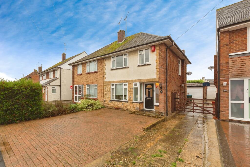 Main image of property: Westmorland Avenue, Aylesbury, Buckinghamshire, HP21