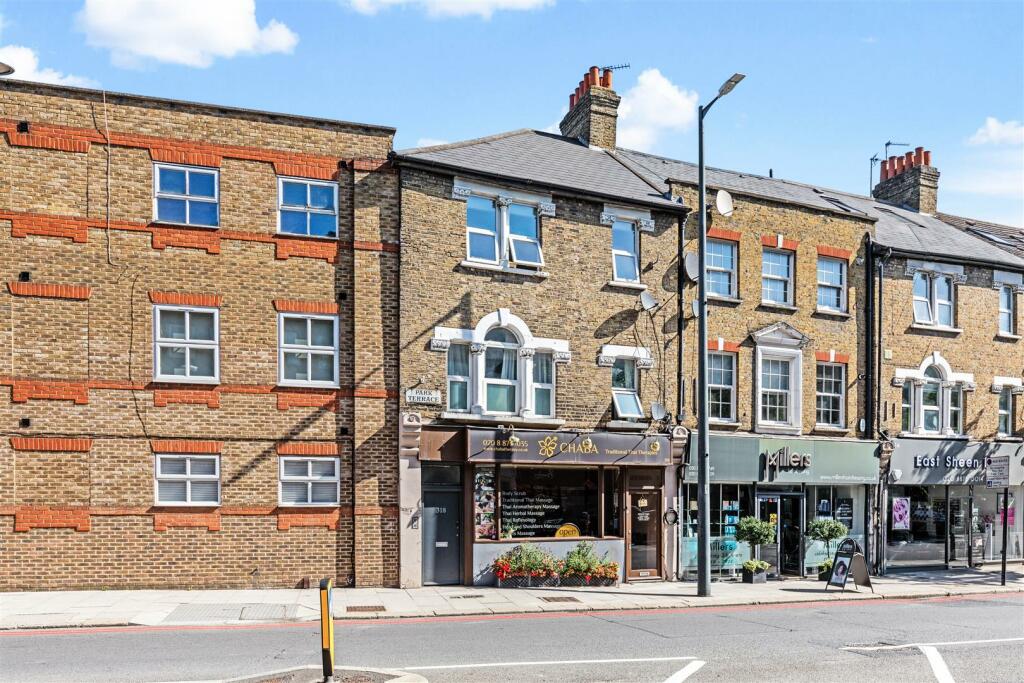 Studio flat for sale in Upper Richmond Road West, East Sheen, SW14