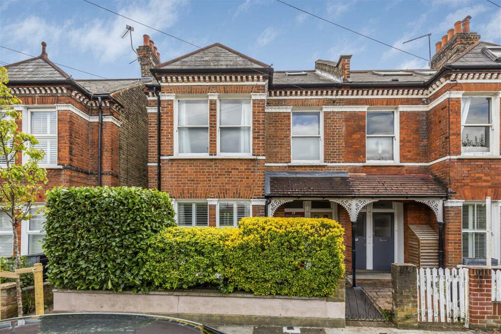 Main image of property: Kingsway, East Sheen, SW14