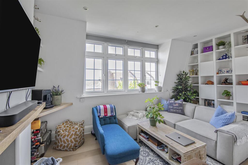Main image of property: Upper Richmond Road West, East Sheen, SW14