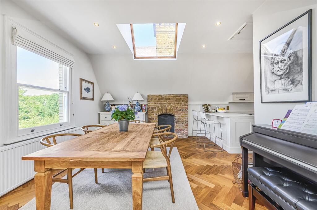 Main image of property: Sheen Lane, East Sheen, SW14