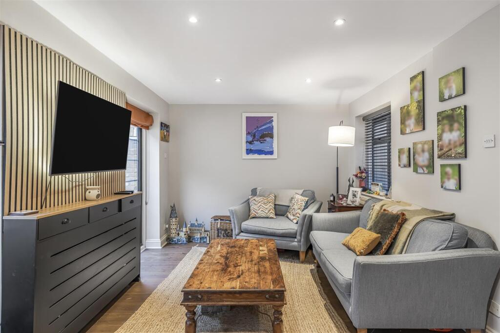 Main image of property: Roehampton Lane, Putney, SW15