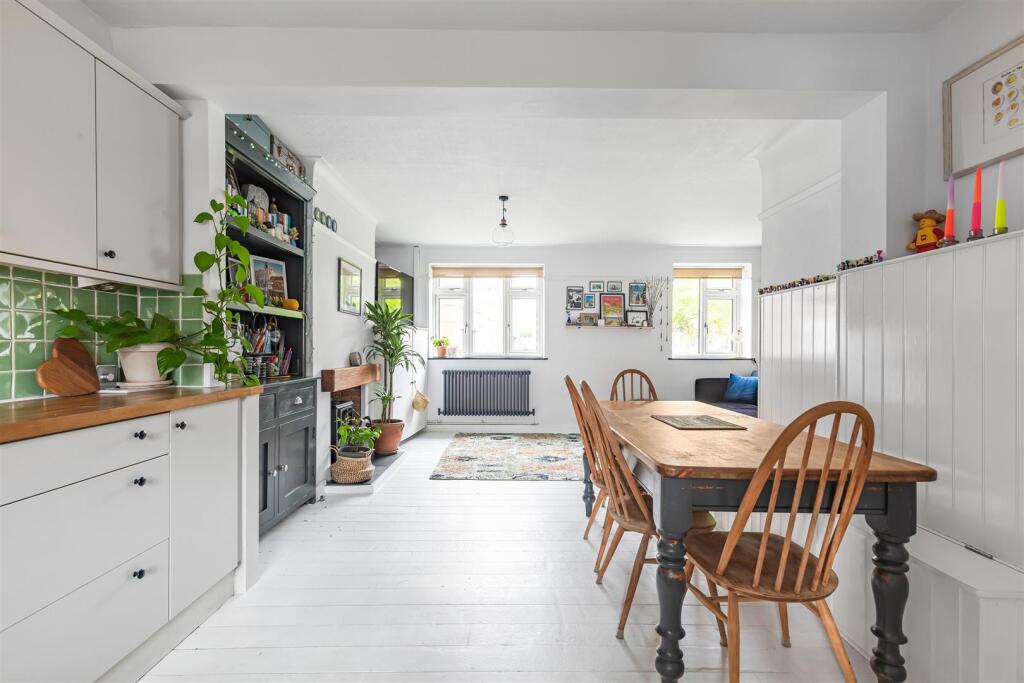 Main image of property: Verdun Road, Barnes, London, SW13