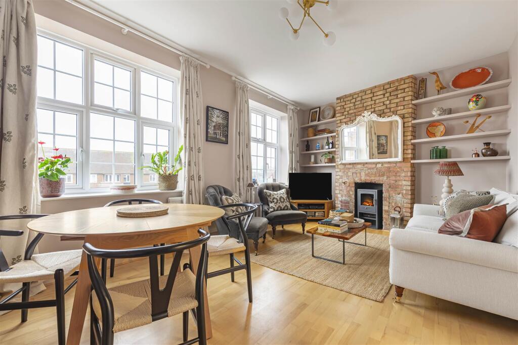 Main image of property: Carmichael Court, Barnes, London, SW13