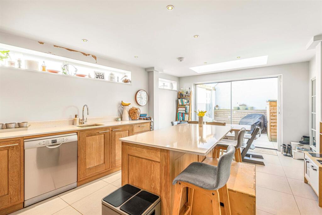 Main image of property: White Hart Lane, Barnes, SW13