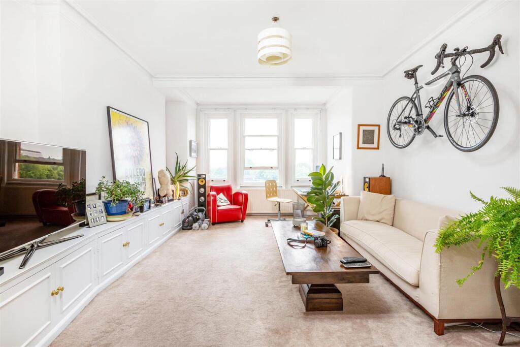 Main image of property: Castelnau Mansions, Barnes, SW13
