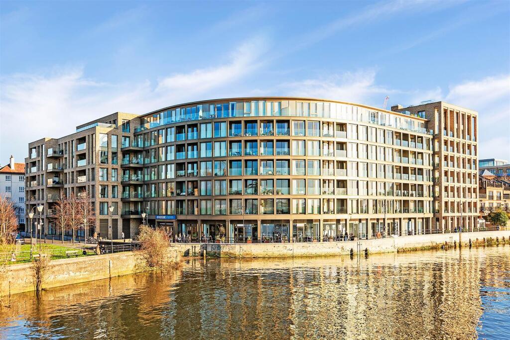 Main image of property: Crisp Road, London