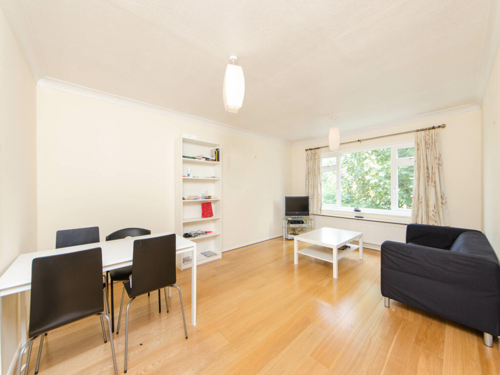 2 bedroom apartment for rent in Courtfield, Sutton Court Road, Chiswick, W4