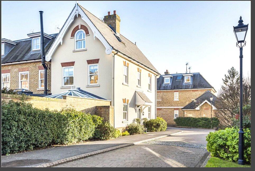 Main image of property: Kensington Mews, Windsor, SL4