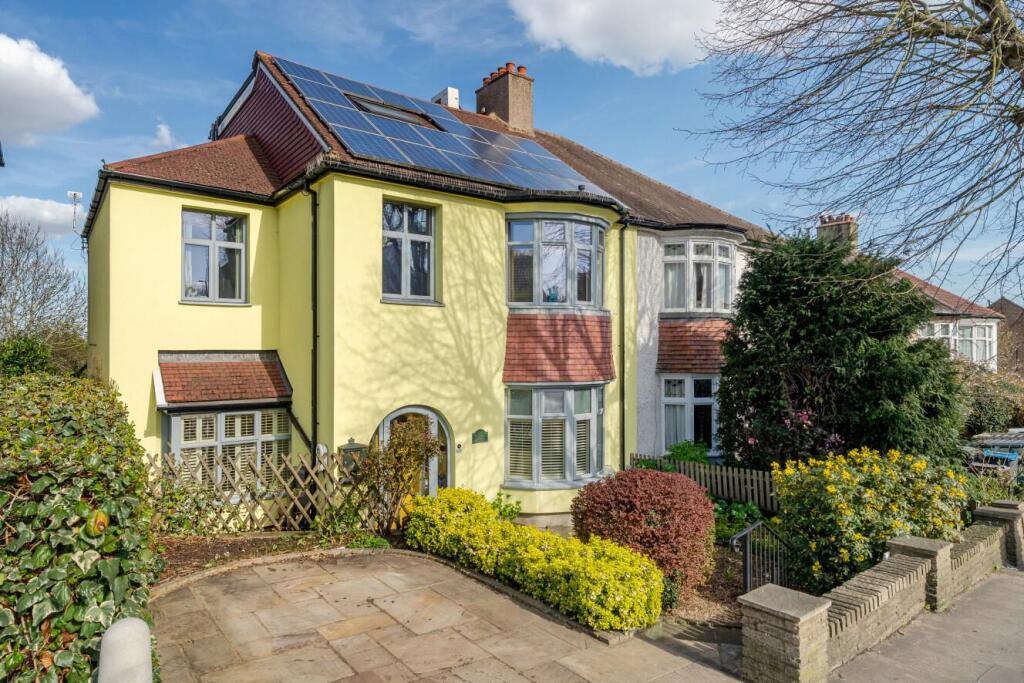 Main image of property: South Norwood Hill, South Norwood, London, SE25