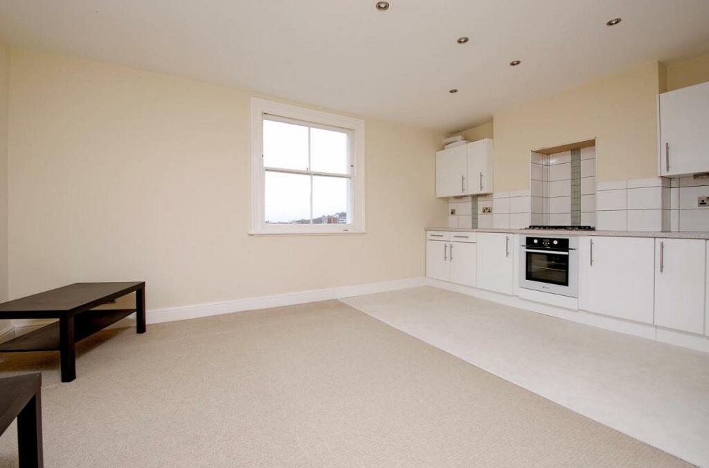 2 bedroom apartment for rent in Woodland Hill Crystal Palace SE19