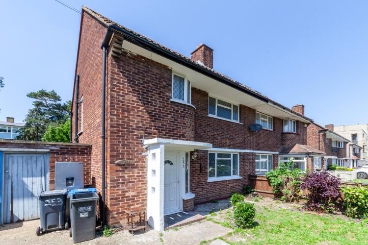 Main image of property: Long Lane Croydon CR0