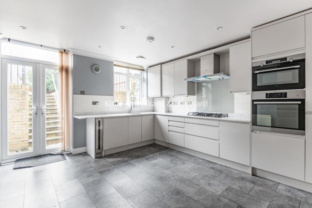 Main image of property: Lawrie Park Avenue, London, SE26