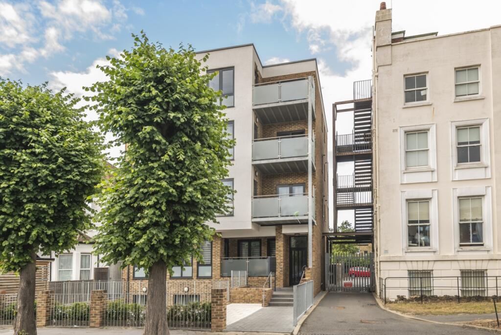 Main image of property: Lennard Road, Croydon, CR0