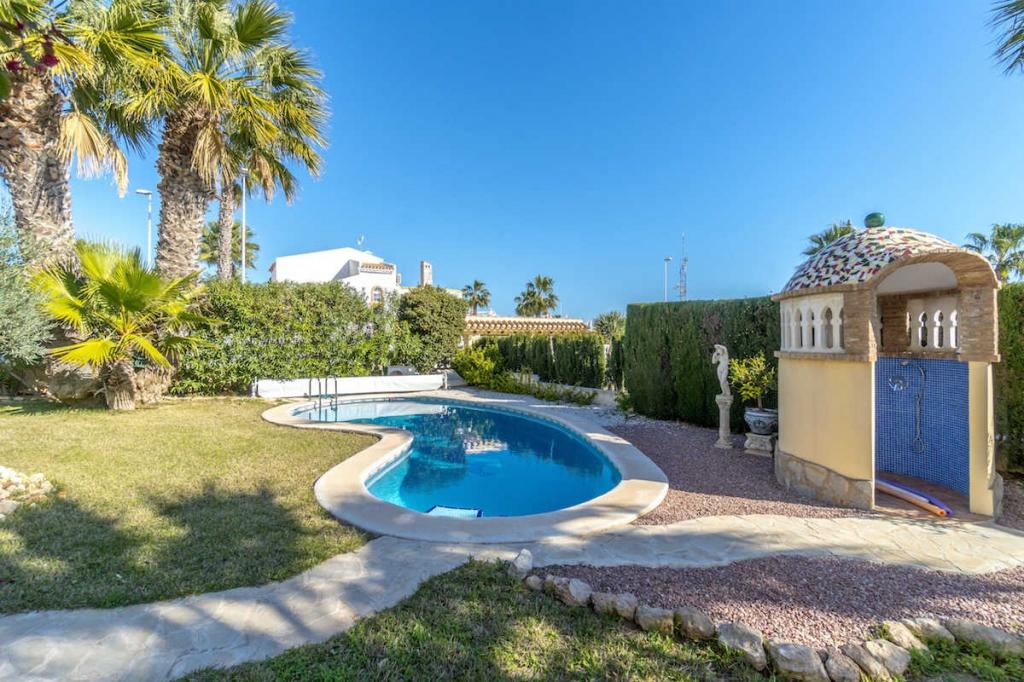 4 bedroom detached villa for sale in Villamartin, Spain
