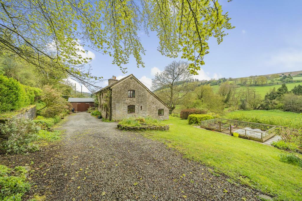 4 bedroom cottage for sale in Kington, Herefordshire, HR5