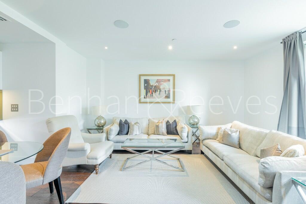 4 bedroom apartment for rent in Central Avenue, Fulham, SW6
