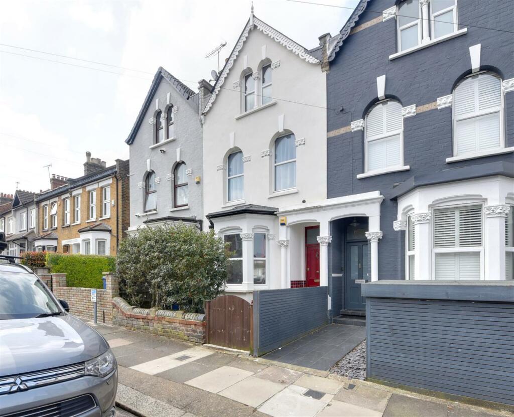 Main image of property: Parkhurst Road, Friern Barnet, N11