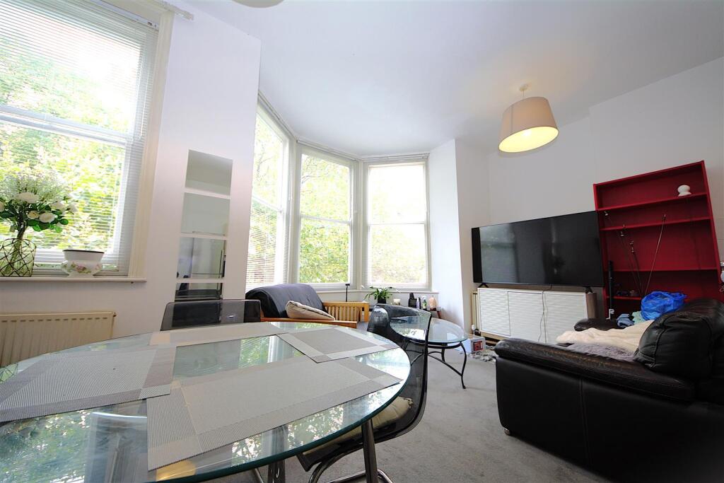 Main image of property: High Road, East Finchley, London