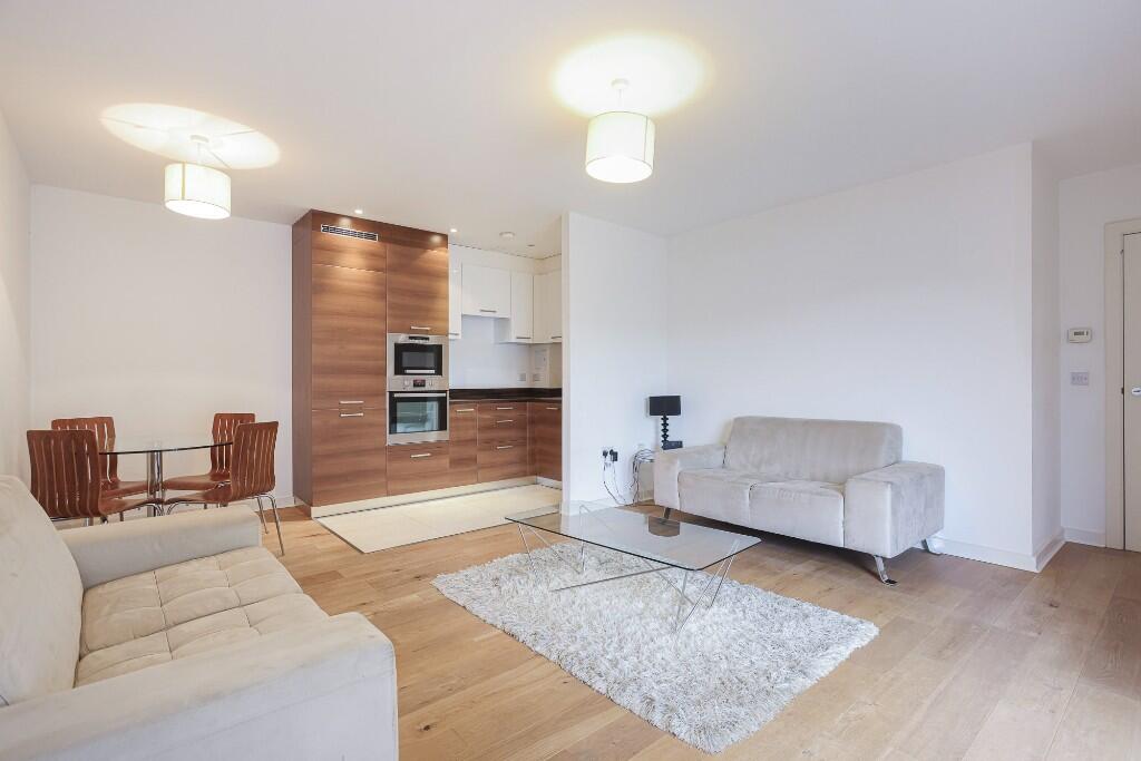Main image of property: Forge Square, London, E14