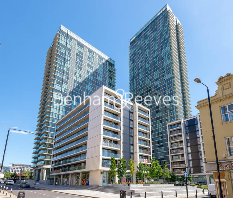 Main image of property: Marsh Wall, London, E14