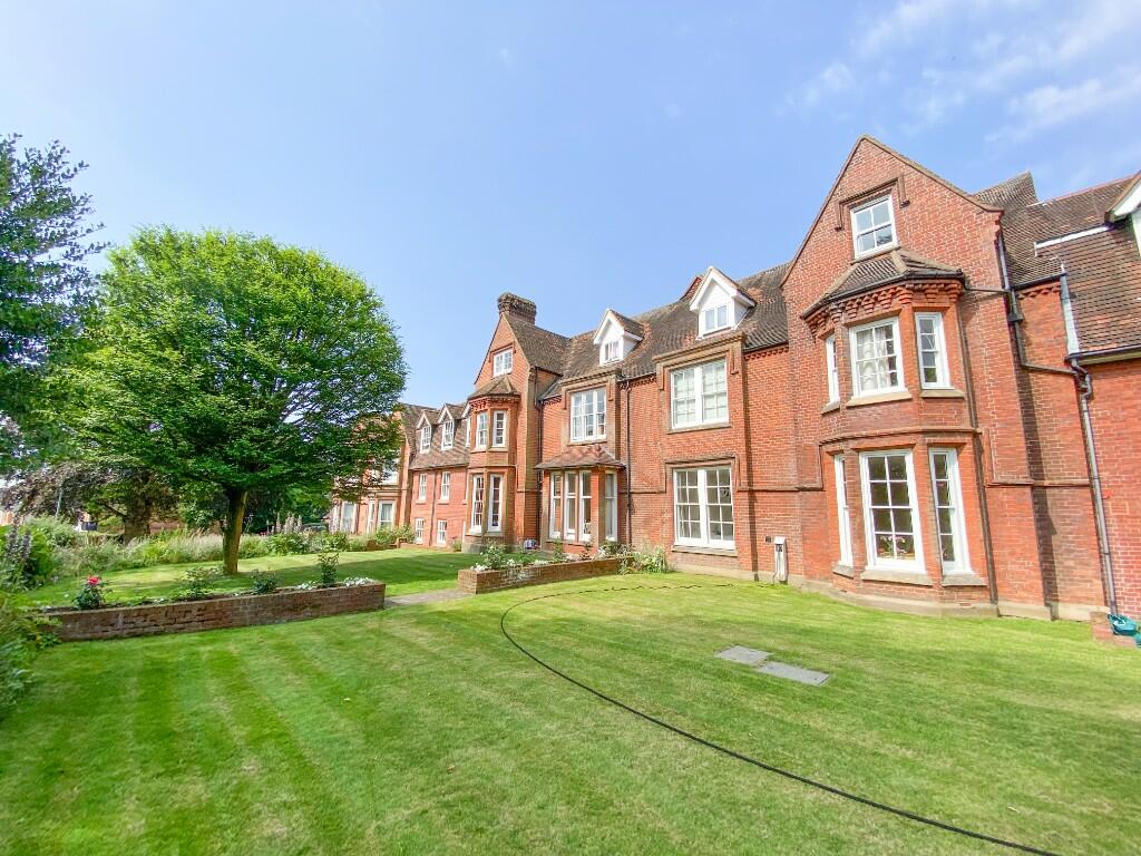 2 bedroom apartment for sale in Henley Road, Ipswich, IP1