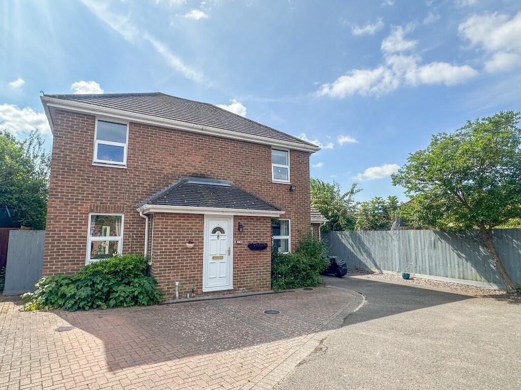 3 bedroom detached house
