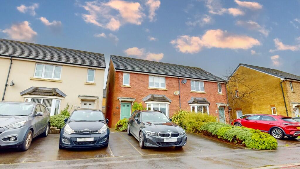 3 bedroom semidetached house for sale in Druids Close, Caerphilly, CF83
