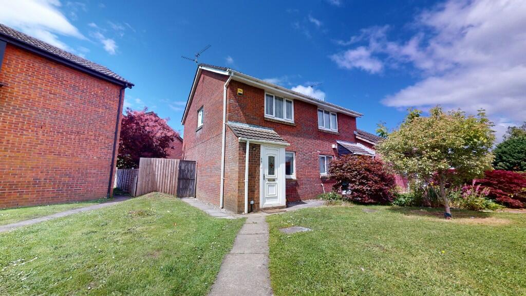 2 bedroom semidetached house for sale in Limeslade Close, Cardiff, CF5