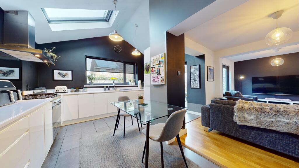 Additional property image - Llandinam Crescent, Cardiff