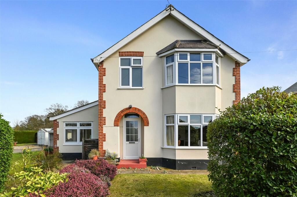 4 bedroom detached house for sale in Nayland Road, West Bergholt