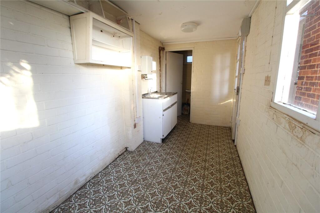 Additional property image - Thompson Avenue, Colchester, Essex, CO3