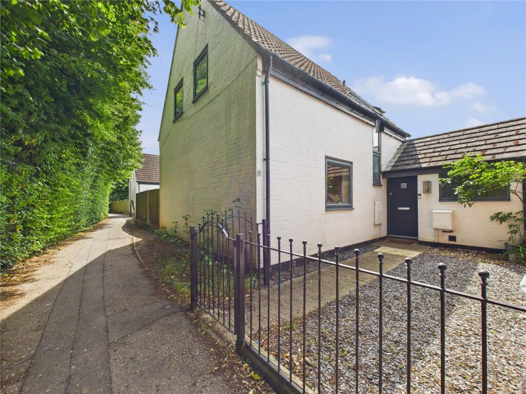 Main image of property: Fiddlers Folly, Fordham Heath, Colchester, Essex, CO3