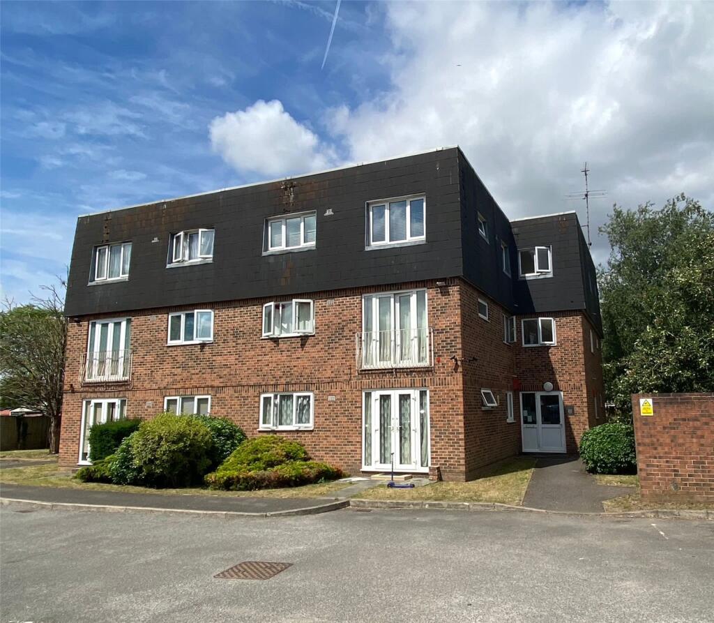 Main image of property: High Street, Langley, Slough, Berkshire, SL3